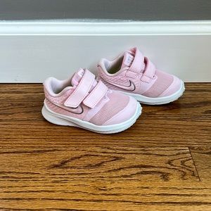 Toddler Nike Star Runner Velcro Closure Sneakers